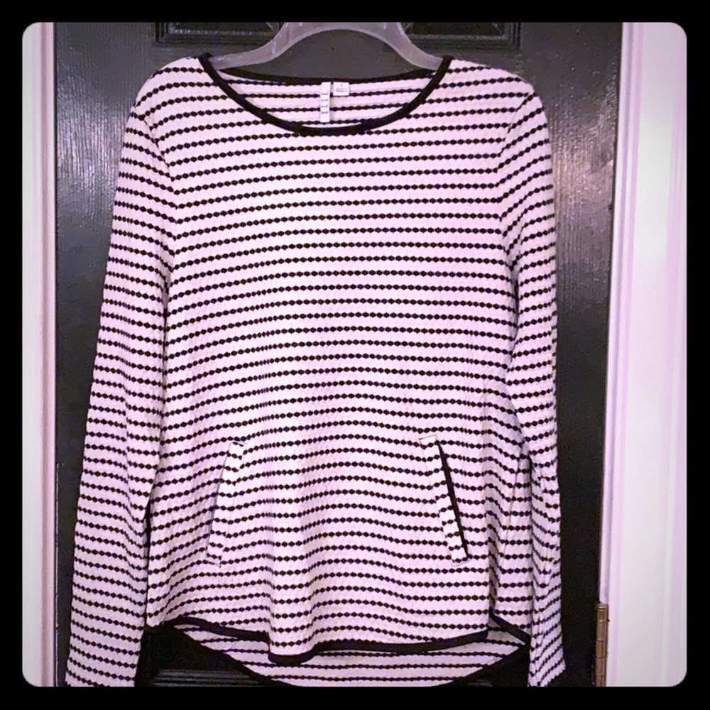 Elle black and white striped blouse small